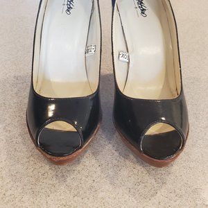 Massimo Black peep toe 4 inch heals